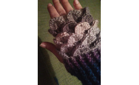 Dragon scale gloves